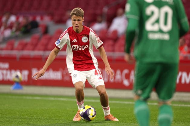 Sean Steur of AFC Ajax during the match AFC Ajax Amsterdam vs FC Groningen at the Johan Cruijff ArenA for the Dutch Vriendenloterij Eredivisie season 2025-2026 in AMSTERDAM, Netherlands on 1 december 2025, (photo by Peter Lous EYE4images DeFodi Images)
