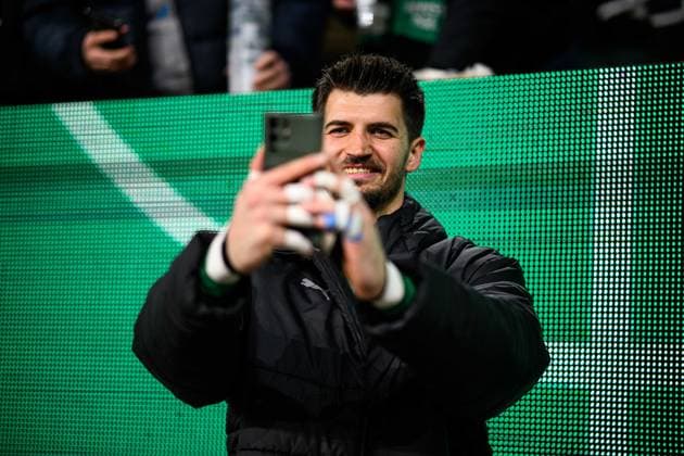 MOENCHENGLADBACH, GERMANY - 2 DECEMBER, 2025: Nikola Vasilj, make, mobile photo - The DFB Pokal, German Cup, match Borussia vs St.Pauli at Borussia Park.  Copyright: xVitaliixKliuievx