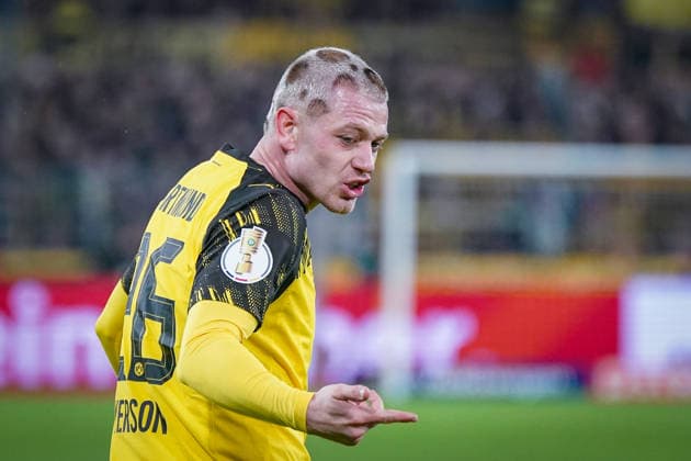 Deutschland: Fussball DFB-Pokal 2025 26, Achtelfinale - Borussia Dortmund vs Bayer 04 Leverkusen - Signal-Iduna-Park (Dortmund): Julian Ryerson (Borussia Dortmund, 26) Dortmund Nordrhein-Westfalen Deutschland Copyright: xJOERANxSTEINSIEKx