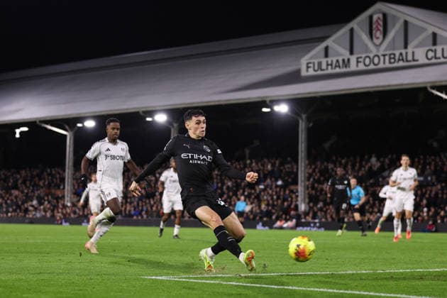 Fulham v Manchester City 02 December 2025, London - Premier League Football - Fulham v Manchester City - Phil Foden of Manchester City scores their fourth goal - Photo: Jacques Feeney Offside. London UK Copyright: xJacquesxFeeneyx xOffsidexOffside