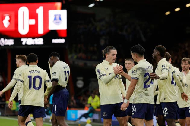 2nd December 2025, Bournemouth, Dorset, England; Premier League Football, AFC Bournemouth versus Everton; Jack Grealish of Everton celebrates with his team mates after scoring to make it 1-0 in the 78th minute  HongboxChen