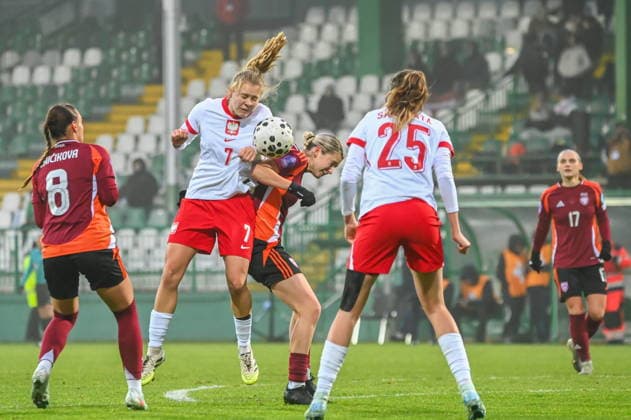 GDANSK, 02.12.2025 Pilka nozna kobiet mecz towarzyski Polska - Lotwa Women friendly football match Poland - Latvia NZ oliwia domin , gabriela annija andersone Fot. ANNA LANGOWSKA 058sport.pl NEWSPIX.PL --- newspix.pl POLAND OUT! 