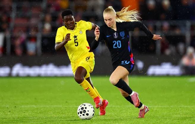 Laura Blindkilde Brown of England and Grace Asantewaa of Ghana. England Women v Ghana Women, International Friendly, Länderspiel, Nationalmannschaft Football, St Mary s Stadium, Southampton, UK - 02 Dec 2025Southampton St Mary s Stadium United Kingdom EDITORIAL USE ONLY No use with unauthorised audio, video, data, fixture lists, club league logos or live services. Online in-match use limited to 120 images, no video emulation. No use in betting, games or single club league player publications. Copyright: xJamesxMarsh Shutterstockx 16005561bk