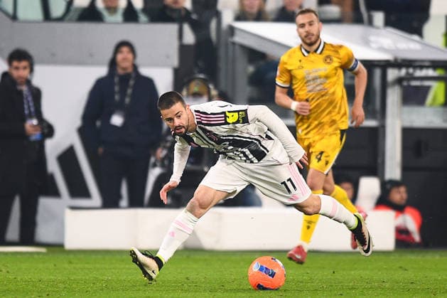 2025-12-02 Juventus FC v Udinese Calcio - Coppa Italia TURIN, ITALY - DECEMBER 2: Edon Zhegrova of Juventus FC in action during the Coppa Italia match between Juventus FC and Udinese Calcio at Allianz Stadium on December 2, 2025 in Turin, Italy. (Photo by Alberto Gandolfo BSR Agency) Turin Italy Content not available for redistribution in The Netherlands directly or indirectly through any third parties. Copyright: xBSRxAgencyx