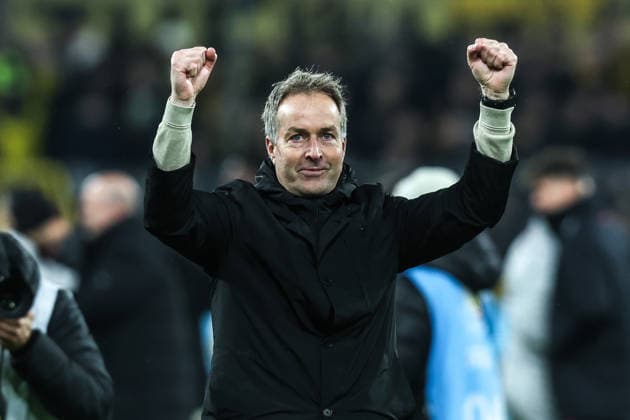 Fussball, DFB-Pokal Saison 2025 2026 Achtelfinale Borussia Dortmund - Bayer 04 Leverkusen 02.12.2025, SIGNAL IDUNA PARK Kasper Hjulmand (Cheftrainer Bayer 04 Leverkusen) Dortmund SIGNAL IDUNA PARK Nordrhein-Westfalen Deutschland