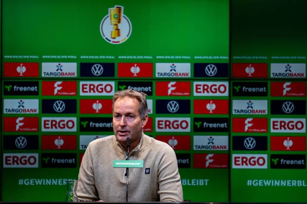 DORTMUND, GERMANY - DECEMBER 2: Bayer 04 Leverkusen head coach Kasper Hjulmand attends a press conference, PK, Pressekonferenz after the DFB Cup round of 16 match between Borussia Dortmund and Bayer 04 Leverkusen at Signal Iduna Park on December 2, 2025 in Dortmund, Germany. (Photo by Rene Nijhuis) SPO  Copyright: xRenexNijhuis