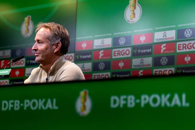 DORTMUND, GERMANY - DECEMBER 2: Bayer 04 Leverkusen head coach Kasper Hjulmand attends a press conference, PK, Pressekonferenz after the DFB Cup round of 16 match between Borussia Dortmund and Bayer 04 Leverkusen at Signal Iduna Park on December 2, 2025 in Dortmund, Germany. (Photo by Rene Nijhuis) SPO  Copyright: xRenexNijhuis