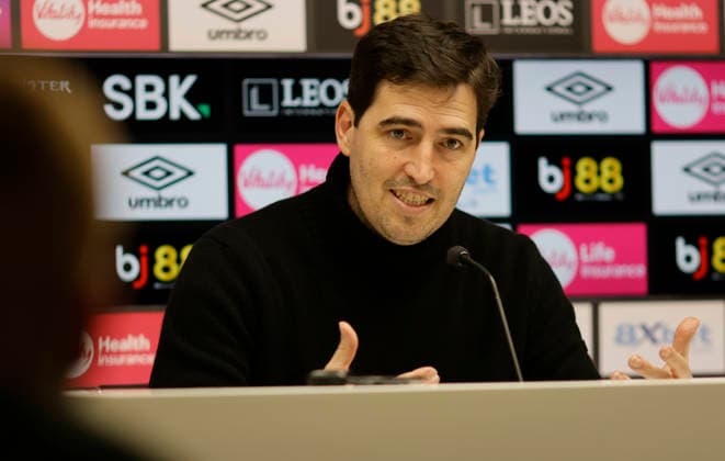 2nd December 2025, Bournemouth, Dorset, England; Premier League Football, AFC Bournemouth versus Everton; Bournemouth manager Andoni Iraola at post match press conference, PK, Pressekonferenz  HongboxChen
