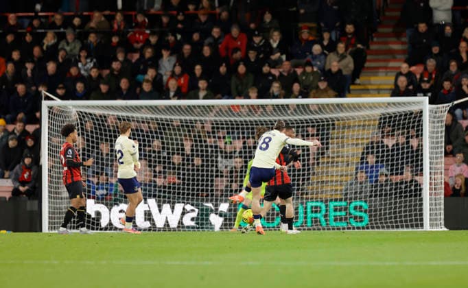 2nd December 2025, Bournemouth, Dorset, England; Premier League Football, AFC Bournemouth versus Everton; Jack Grealish shoots at goal  HongboxChen