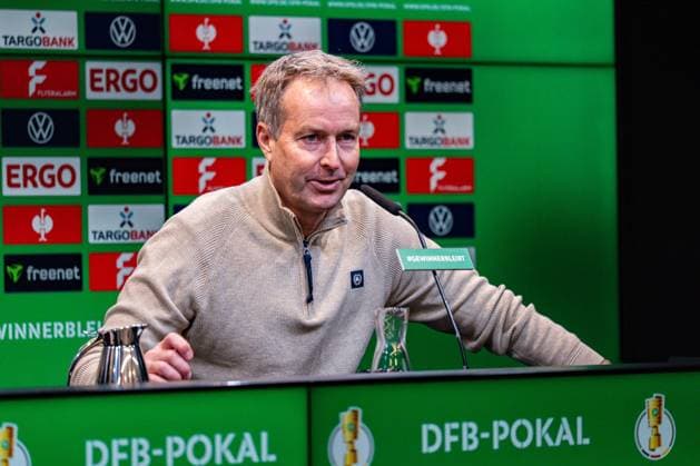 02.12.2025, Borussia Dortmund vs. Bayern 04 Leverkusen, DFB Pokal, Achtelfinale Niko Kovac (Borussia Dortmund, Trainer) und Kasper Hjulmand bei der Pressekonferenz Wichtiger Hinweis: Gemaess den Vorgaben der DFL Deutsche Fussball Liga bzw. des DFB Deutscher Fussball-Bund ist es untersagt, in dem Stadion und oder vom Spiel angefertigte Fotoaufnahmen in Form von Sequenzbildern und oder videoaehnlichen Fotostrecken zu verwerten Copyright: xBahhoxKarax