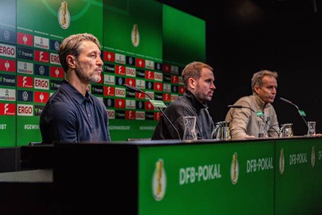 02.12.2025, Borussia Dortmund vs. Bayern 04 Leverkusen, DFB Pokal, Achtelfinale Niko Kovac (Borussia Dortmund, Trainer) und Kasper Hjulmand bei der Pressekonferenz Wichtiger Hinweis: Gemaess den Vorgaben der DFL Deutsche Fussball Liga bzw. des DFB Deutscher Fussball-Bund ist es untersagt, in dem Stadion und oder vom Spiel angefertigte Fotoaufnahmen in Form von Sequenzbildern und oder videoaehnlichen Fotostrecken zu verwerten Copyright: xBahhoxKarax