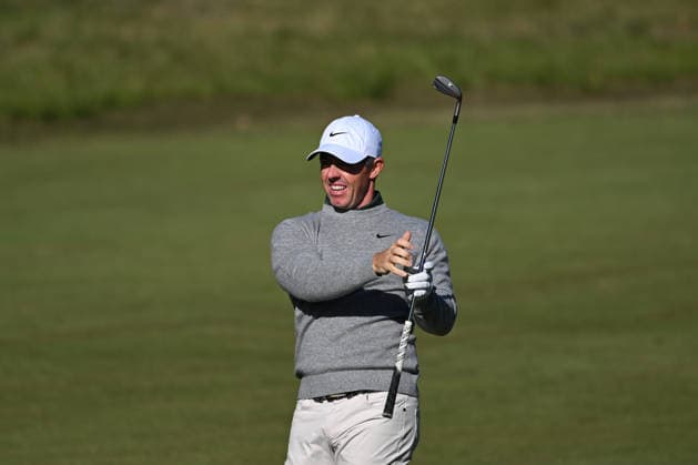 AUSTRALIAN OPEN GOLF PRO AM, Northern Ireland s Rory McIlroy plays a shot during the Pro-Am round ahead of the Australian Open at the Royal Melbourne Golf Club in Melbourne, Wednesday, December 3, 2025. ( NO ARCHIVING MELBOURNE VICTORIA AUSTRALIA Royal Melbourne Golf Club  Copyright: xJAMESxROSSx 20251203152836541537