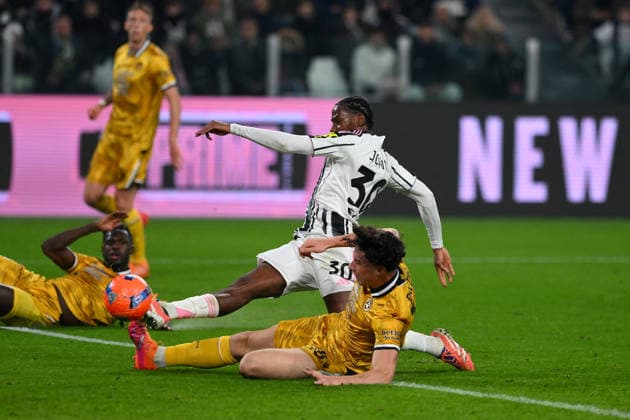 CALCIO - Coppa Italia - Juventus FC vs Udinese Calcio Jonathan David of Juventus FC scores a goal during Coppa Italia 2025 26 match between Juventus FC and of Udinese Calcio at Allianz Stadium on December 02, 2025 in Turin, Italy - ph Giuliano Marchisciano Turin Italy  Copyright: xIPAxSport ABACAx