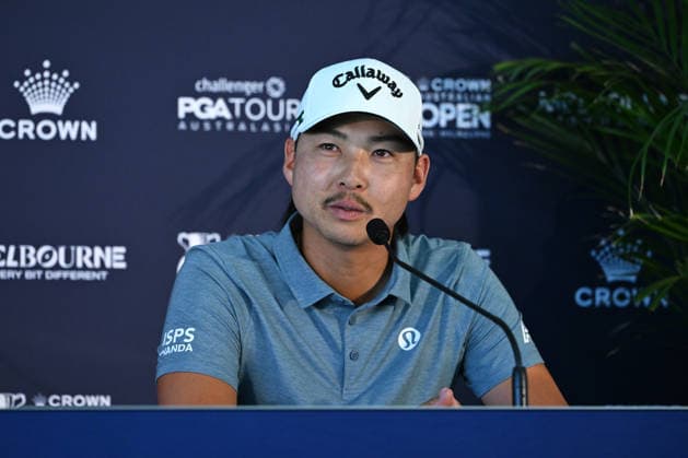 AUSTRALIAN OPEN GOLF PRO AM, Min Woo Lee of Australia speaks to media during a press conference, PK, Pressekonferenz after playing the Pro-Am round ahead of the Australian Open at the Royal Melbourne Golf Club in Melbourne, Wednesday, December 3, 2025. ( NO ARCHIVING MELBOURNE VICTORIA AUSTRALIA Royal Melbourne Golf Club  Copyright: xJAMESxROSSx 20251203130227069247