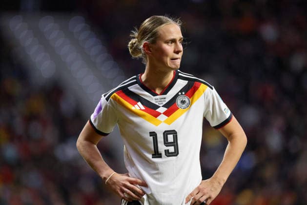 Madrid, Deutschland 02. Dezember 2025: UEFA Nations League Women - Finale Rückrunde - 2025 - Spanien vs. Deutschland Im Bild: Klara Bühl Buehl (Deutschland) Riyadh Air Metropolitano Copyright: xFotostandx xFantinix