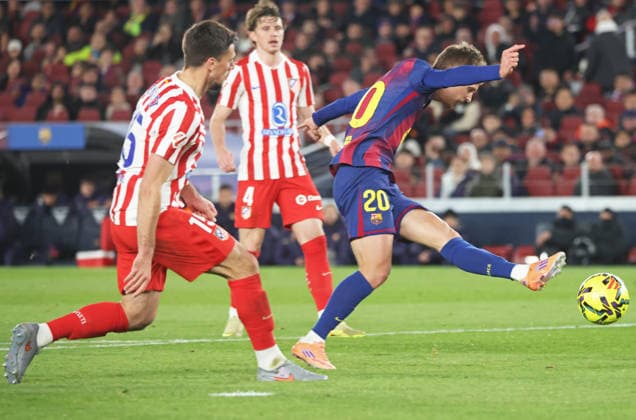 FC Barcelona, Barca v Club Atletico de Madrid - LaLiga EA Sports Dani Olmo scores during the match between FC Barcelona and Club Atletico de Madrid, corresponding to week 19 of LaLiga EA Sports, played at the Spotify Camp Nou in Barcelona, Spain, on December 2, 2025. Barcelona Barcelona Spain  Copyright: xUrbanandsportx originalFilename:urbanandsport-fcbarcel251202_npdgG.jpg