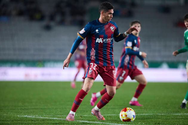 Racing Club Ferrol v SD Huesca - Copa del Rey FERROL, SPAIN - DECEMBER 2: Daniel Luna of SD Huesca in action during the Copa del Rey second round match between Racing Club Ferrol and SD Huesca at Campo Municipal A Malata on December 2, 2025 in Ferrol, Spain. (Photo by Diego Simon Photo Players Images Magara Press) Ferrol Estadio Municipal A Malata Spain Copyright: xDiegoxSimonx