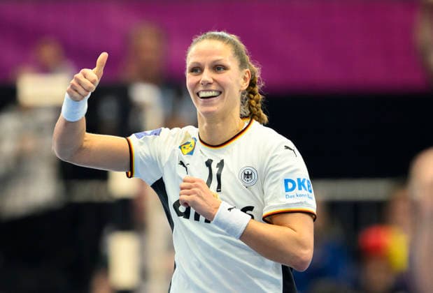 Jubel Xenia Smits (GER) Handball Weltmeisterschaft 2025, Hauptrunde 1. Spieltag, Deutschland (GER) - Faeroeer (FRO) 36:26, am 02.12.2025 in Dortmund Deutschland. Handball WM der Frauen vom 26.11.-14.12.2025 in Deutschland Niederlande. Â