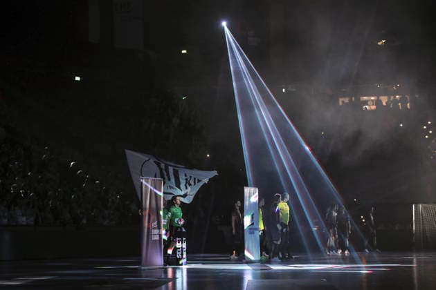 photo : Begrüssung der beiden Teams mit einer Lightshow vor Spielbeginn Handball Herren am Di. 02.12.2025 Euroleague Mens EHF EURO LEAGUE , Tue. 02-12-25 THW Kiel - Montpellier HB