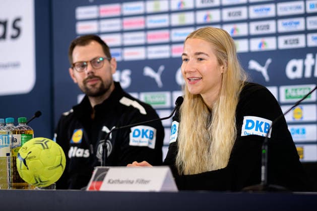 Handball, Frauen WM, Hauptrunde Gruppe 2: Deutschland - Pressekonferenz Torhueterin Katharina Filter (Deutschland) Dortmund Nordrhein-Westfalen Deutschland