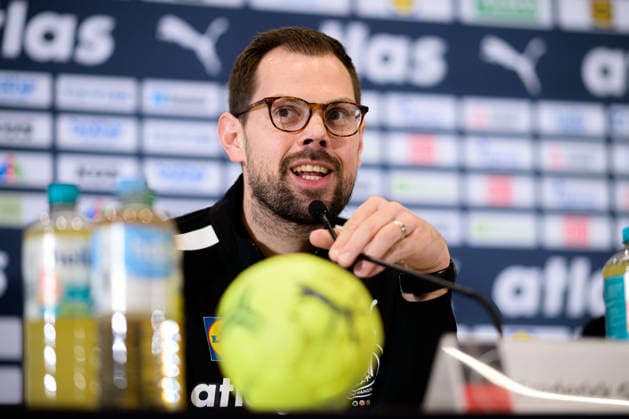 Handball, Frauen WM, Hauptrunde Gruppe 2: Deutschland - Pressekonferenz Co-Trainer Frederick Griesbach (Deutschland) Dortmund Nordrhein-Westfalen Deutschland