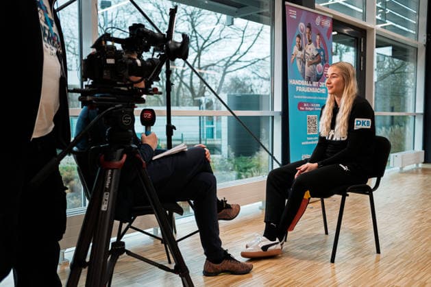 Handball, Frauen WM, Hauptrunde Gruppe 2: Deutschland - Pressekonferenz Torhueterin Katharina Filter (Deutschland) im TV2 Interview Dortmund Nordrhein-Westfalen Deutschland