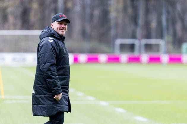 1. Fussball Bundesliga: Training 1. FC Köln; 03.12.2025 Lukas Kwasniok (Trainer 1. FC Köln) 1. Fussball Bundesliga: Training 1. FC Köln; Geissbockheim, 03.12.2025 Copyright: xBEAUTIFULxSPORTS Wunderlx