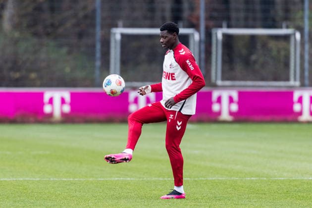 1. Fussball Bundesliga: Training 1. FC Köln; 03.12.2025 Ragnar Ache (1. FC Köln, 9) am Ball 1. Fussball Bundesliga: Training 1. FC Köln; Geissbockheim, 03.12.2025 Copyright: xBEAUTIFULxSPORTS Wunderlx