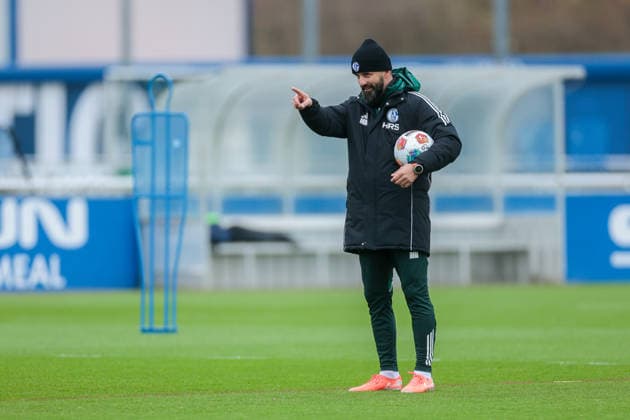 03.12.2025, Fussball, Saison 2025 2026, 2. Bundesliga, Training FC Schalke 04, Cheftrainer Miron Muslic (FC Schalke 04), Gelsenkirchen Trainingsgelände FC Schalke 04 NRW Deutschland xRHR-FOTO DEx Copyright: EWERT RHR-FOTOx RHR-FOTO DE