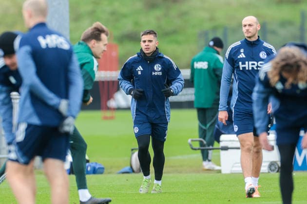 03.12.2025, Fussball, Saison 2025 2026, 2. Bundesliga, Training FC Schalke 04, Mauro Zalazar (FC Schalke 04), Gelsenkirchen Trainingsgelände FC Schalke 04 NRW Deutschland xRHR-FOTO DEx Copyright: EWERT RHR-FOTOx RHR-FOTO DE