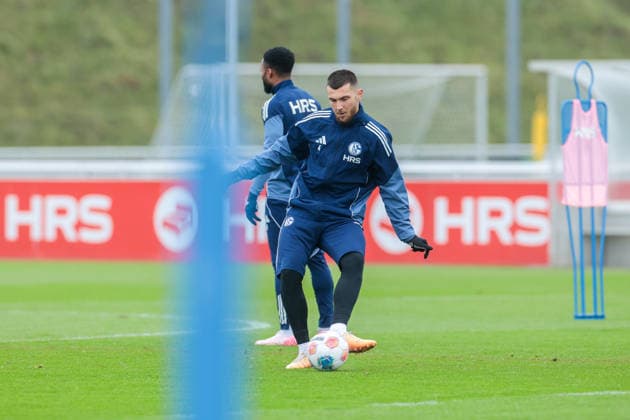 03.12.2025, Fussball, Saison 2025 2026, 2. Bundesliga, Training FC Schalke 04, Hasan Kurucay (FC Schalke 04), Gelsenkirchen Trainingsgelände FC Schalke 04 NRW Deutschland xRHR-FOTO DEx Copyright: EWERT RHR-FOTOx RHR-FOTO DE