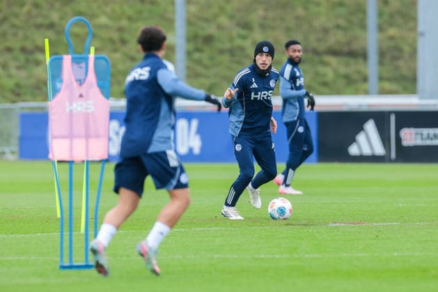 03.12.2025, Fussball, Saison 2025 2026, 2. Bundesliga, Training FC Schalke 04, Ron Schallenberg (FC Schalke 04), Gelsenkirchen Trainingsgelände FC Schalke 04 NRW Deutschland xRHR-FOTO DEx Copyright: EWERT RHR-FOTOx RHR-FOTO DE