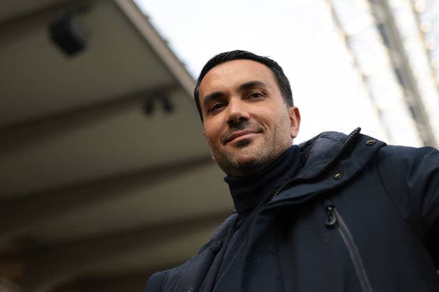 Bergamo, Italy, 3rd December 2025. Raffaele Palladino Head coach of Atalanta reacts as he makes his way to the bench prior to kick off in the Atalanta vs Genoa Coppa Italia match at New Balance Arena, Bergamo. Picture credit should read: Jonathan Moscrop Sportimage EDITORIAL USE ONLY. No use with unauthorised audio, video, data, fixture lists, club league logos or live services. Online in-match use limited to 120 images, no video emulation. No use in betting, games or single club league player publications. SPI_012_JM_ATALANTA_GENOA_CI SPI-4320-0012