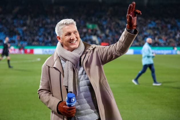 Bastian Schweinsteiger (ARD) GER, VfL Bochum gegen VfB Stuttgart, Fussball, DFB-Pokal, Achtelfinale, Spielzeit 2025 2026, 03.12.2025 DFL REGULATIONS PROHIBIT ANY USE OF PHOTOGRAPHS AS IMAGE SEQUENCES AND OR QUASI-VIDEO GER, VfL Bochum gegen VfB Stuttgart, Fussball, DFB-Pokal, Achtelfinale, Spielzeit 2025 2026, 03.12.2025 Bochum Copyright: xEibner-Pressefoto FrankxZeisingx EP_FZG