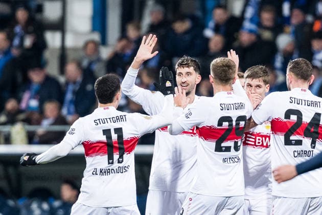 DFB Pokal, VfL Bochum - VfB Stuttgart; 03.12.2025 Die Spieler des VfB Stuttgart jubeln nach dem 0:1 Eigentor durch Philipp Strompf (VfL Bochum, 3) DFB Pokal Achtelfinale, VfL Bochum - VfB Stuttgart, VONONVIA Ruhrstadion am 03.12.2025 DFB REGULATIONS PROHIBIT ANY USE OF PHOTOGRAPHS AS IMAGE SEQUENCES AND OR QUASI-VIDEO. Copyright: xBEAUTIFULxSPORTS Wunderlx