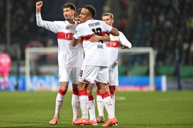 Deutschland, Fußball, DFB-Pokal, 2025 2026, VfL Bochum vs VfB Stuttgart, 03.12.2025, Vonovia Ruhrstadion, Bochum, Deutschland, VfB Stuttgart jubelt über das Tor zum 0:1 Copyright: xMarkusxVerwimpx