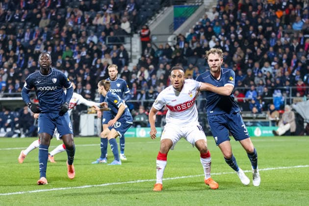 Jamie Leweling (VfB Stuttgart), Philipp Strompf (VfL Bochum) GER, VfL Bochum gegen VfB Stuttgart, Fussball, DFB-Pokal, Achtelfinale, Spielzeit 2025 2026, 03.12.2025 DFL REGULATIONS PROHIBIT ANY USE OF PHOTOGRAPHS AS IMAGE SEQUENCES AND OR QUASI-VIDEO GER, VfL Bochum gegen VfB Stuttgart, Fussball, DFB-Pokal, Achtelfinale, Spielzeit 2025 2026, 03.12.2025 Bochum Copyright: xEibner-Pressefoto FrankxZeisingx EP_FZG