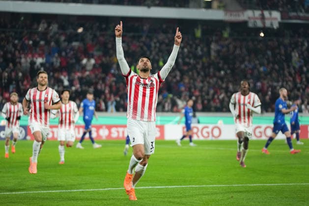 DFB-Pokal: SC Freiburg vs SV Darmstadt 98, 03.12.2025 Torjubel zum 1:0 durch Vincenzo Grifo (SC Freiburg, 32) DFB-Pokal: SC Freiburg vs SV Darmstadt 98, Europa-Park-Stadion, 03.12.2025 DFB DFL REGULATIONS PROHIBIT ANY USE OF PHOTOGRAPHS AS IMAGE SEQUENCES AND OR QUASI-VIDEO. Copyright: xBEAUTIFULxSPORTS Boscox