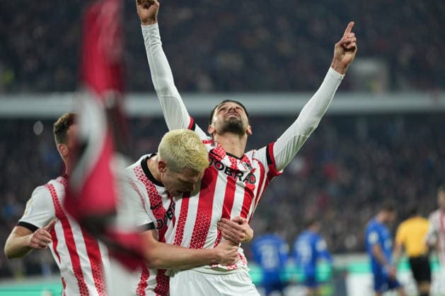 DFB-Pokal: SC Freiburg vs SV Darmstadt 98, 03.12.2025 Torjubel zum 1:0 durch Vincenzo Grifo (SC Freiburg, 32) DFB-Pokal: SC Freiburg vs SV Darmstadt 98, Europa-Park-Stadion, 03.12.2025 DFB DFL REGULATIONS PROHIBIT ANY USE OF PHOTOGRAPHS AS IMAGE SEQUENCES AND OR QUASI-VIDEO. Copyright: xBEAUTIFULxSPORTS Boscox