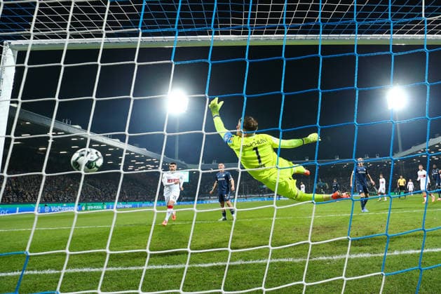 Bochum, Vonovia Ruhrstadion, 03.12.25, GER, Herren, DFB-Pokal, Achtelfinale, Saison 2025 - 2026, VfL 1848 Bochum - VfB Stuttgart, Eigentor durch Philipp Strompf (VfL Bochum) zum 0:1 DFB DFL REGULATIONS PROHIBIT ANY USE OF PHOTOGRAPHS AS IMAGE SEQUENCES AND OR QUASI-VIDEO. Copyright: JoachimxBywaletz xJB-Sportfoto