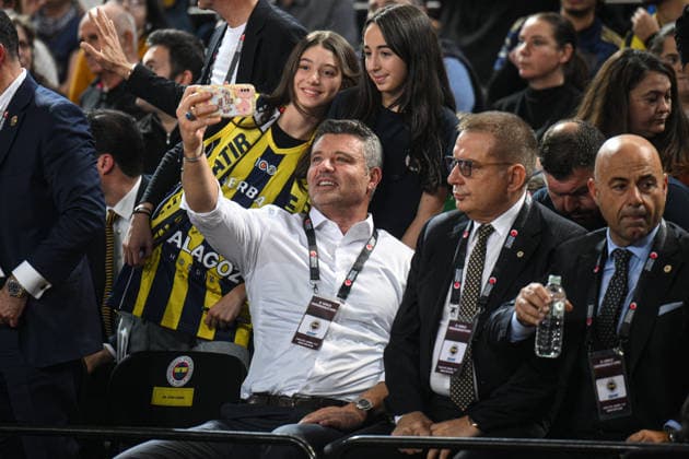 Fenerbahce Opet v Cimsa CBK Mersin - Turkish Women s Basketball Presidential Cup ANKARA, TURKIYE - DECEMBER 03: Fenerbahce President Sadettin Saran follows the 30th Turkish Women s Basketball Presidential Cup match between Fenerbahce Opet and Cimsa CBK Mersin at Ankara Sports Hall in Ankara, Turkiye on December 03, 2025. Akin Celiktas Anadolu Ankara Turkey. Editorial use only. Please get in touch for any other usage.  Copyright: x2025xAnadoluxAkinxCeliktasx