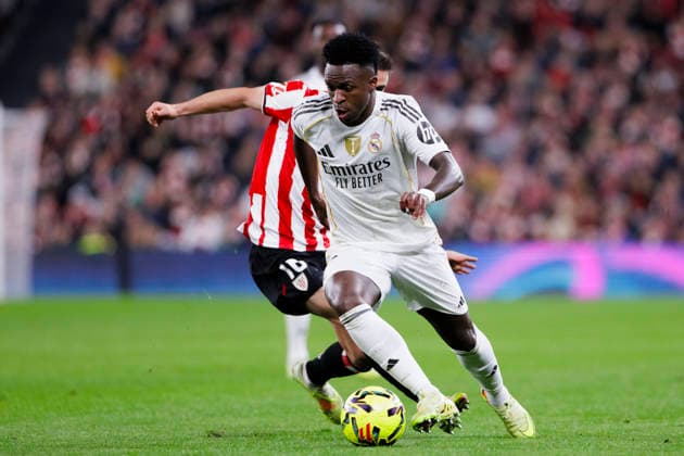 LA LIGA EA Sports -Athletic Club vs Real Madrid BILBAO, SPAIN - December 3:Vinicius Jr of Real Madrid and Inigo Ruiz de Galarreta of Athletic Club in action during the La Liga 2025 26 match between Athletic Club and Real Madrid at San Mames Stadium. (Photo by Guille Martinez f22photo) Bilbao San Mames Stadium Spain Copyright: xGuillermoxMartinezx