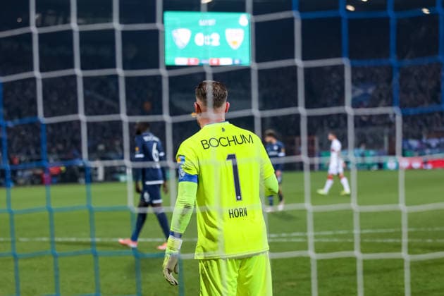 Timo Horn (VfL Bochum) GER, VfL Bochum gegen VfB Stuttgart, Fussball, DFB-Pokal, Achtelfinale, Spielzeit 2025 2026, 03.12.2025 DFL REGULATIONS PROHIBIT ANY USE OF PHOTOGRAPHS AS IMAGE SEQUENCES AND OR QUASI-VIDEO GER, VfL Bochum gegen VfB Stuttgart, Fussball, DFB-Pokal, Achtelfinale, Spielzeit 2025 2026, 03.12.2025 Bochum Copyright: xEibner-Pressefoto FrankxZeisingx EP_FZG