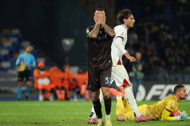 Napoli™s Leonardo Spinazzola during the round of 16 Frecciarossa Italian Cup 2025 2026 soccer match between Napoli and Cagliari at Maradona Stadium in Naples, south Italy - December 3, 2025. - Soccer  Copyright: xAlessandroxGarofalo LaPressex