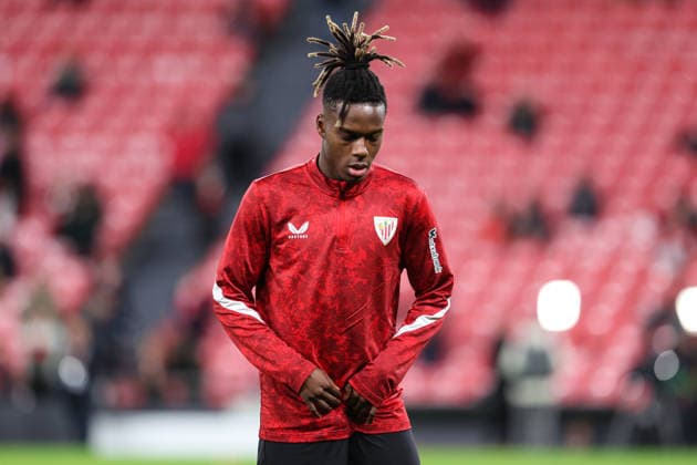 December 3, 2025, Bilbao, Vizcaya, Spain: Nico Williams of Athletic Club warms up during the Spanish League, LaLiga EA Sports, football match played between Athletic Club de Bilbao and Real Madrid at San Mames stadium on December 03, 2025 in Bilbao, Spain. Bilbao Spain - ZUMAa181 20251203_zaa_a181_028 Copyright: xIrinaxR.xHipolitox