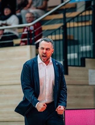 BB-1BL Damen Syntainics MBC Lions - Alba Berlin Timur Topal (GISA Lions MBC) waehrend der Saison 2025-2026 in der DBBL Toyota Bundesliga Syntainics MBC Lions und Alba Berlin in der SWH Arena am 3. December 2025 in Halle Saale, Sachsen Anhalt, Deutschland