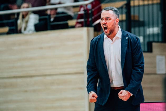 BB-1BL Damen Syntainics MBC Lions - Alba Berlin Timur Topal (GISA Lions MBC) waehrend der Saison 2025-2026 in der DBBL Toyota Bundesliga Syntainics MBC Lions und Alba Berlin in der SWH Arena am 3. December 2025 in Halle Saale, Sachsen Anhalt, Deutschland