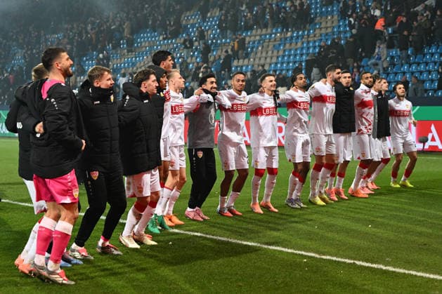 Spieler Stuttgart Jubel, jubeln waehrend des DFB-Pokal Spiels zwischen VfL Bochum v VfB Stuttgart, Vovovia-Ruhrstadion am 03. December 2025 in Bochum, Deutschland. (Foto von Ralf Treese DeFodi Images) +++ Spieler Stuttgart celebrates, celebrating during the DFB-Pokal match between VfL Bochum v VfB Stuttgart at Vonovia-Ruhrstadion on December 3, 2025 in Bochum, Germany. (Photo by Ralf Treese DeFodi Images) (Photo by Ralf Treese DeFodi Images)