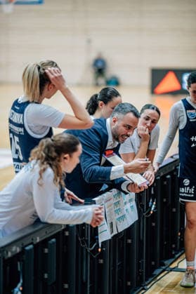 BB-1BL Damen Syntainics MBC Lions - Alba Berlin Timur Topal (GISA Lions MBC) waehrend der Saison 2025-2026 in der DBBL Toyota Bundesliga Syntainics MBC Lions und Alba Berlin in der SWH Arena am 3. December 2025 in Halle Saale, Sachsen Anhalt, Deutschland