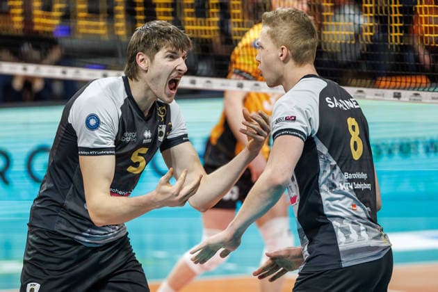 03.12.25, Berlin, Volleyball: 1.Bundesliga, Maenner, 10. Spieltag, BR Volleys - MTV Ludwigsburg, Max-Schmeling-Halle. Jan Huber von MTV Ludwigsburg freut sich ueber den erspielten Punkt. BR Volleys - ASV Dachau